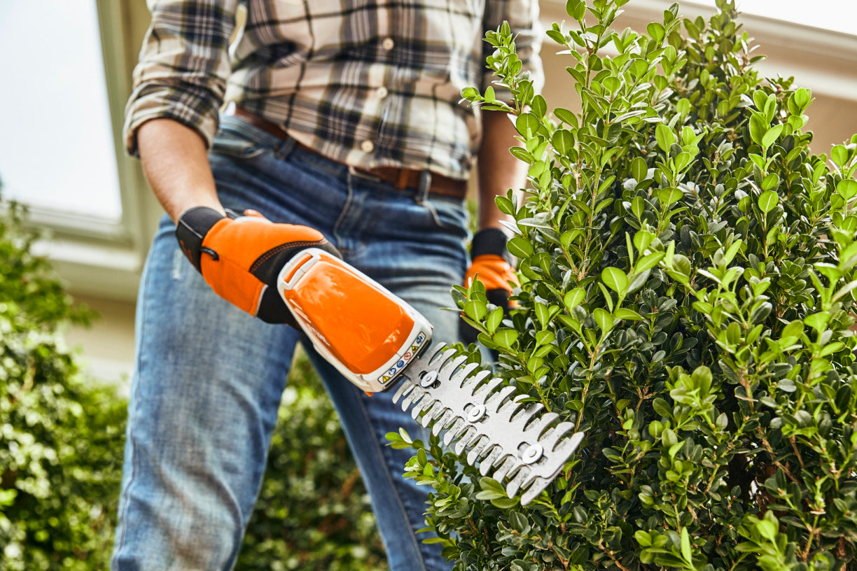 STIHL Cisaille à gazon et taille-buis sur batterie HSA 26, avec AL 1 et AS 2