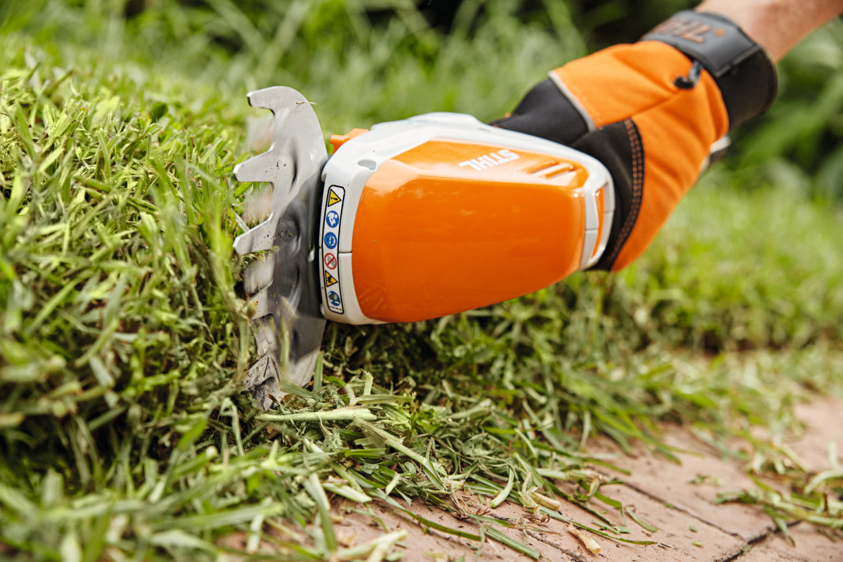 STIHL Cisaille à gazon et taille-buis sur batterie HSA 26, avec AL 1 et AS 2